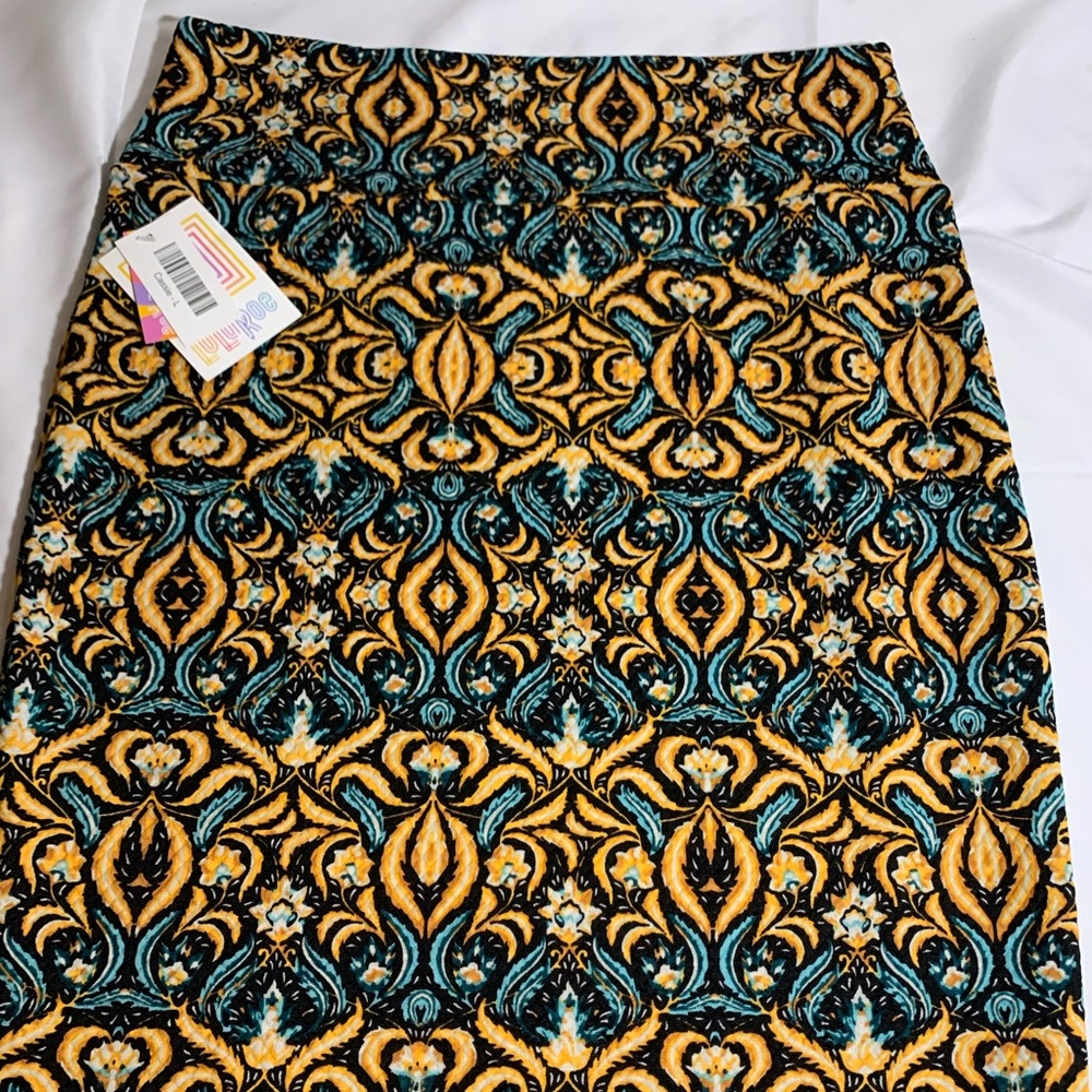 NWT LuLaRoe Cassie skirt
